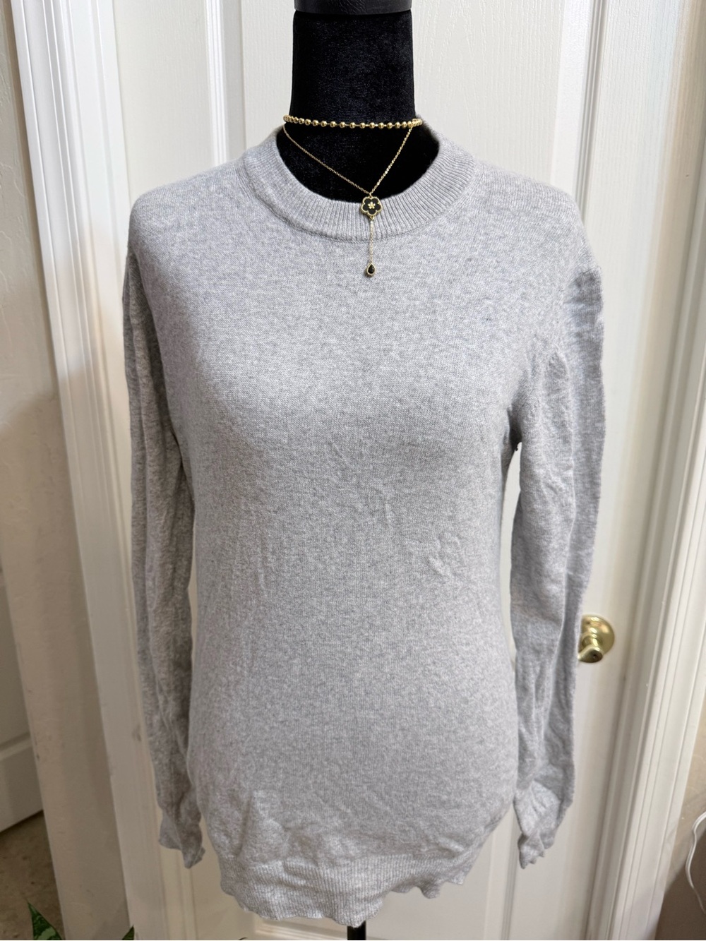 Light Gray Women's Crewneck Sweater Top